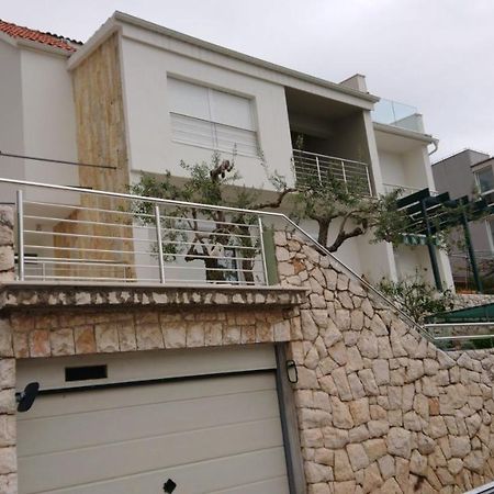 Apartment Sreta 奥米什 外观 照片