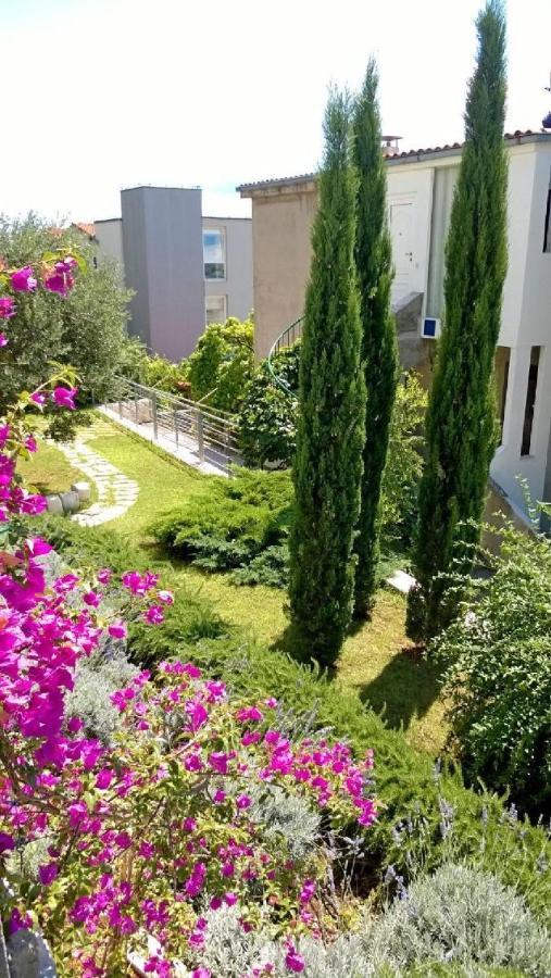 Apartment Sreta 奥米什 外观 照片
