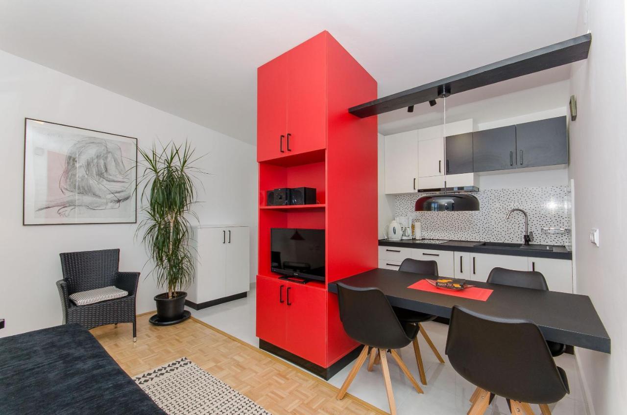 Apartment Sreta 奥米什 外观 照片