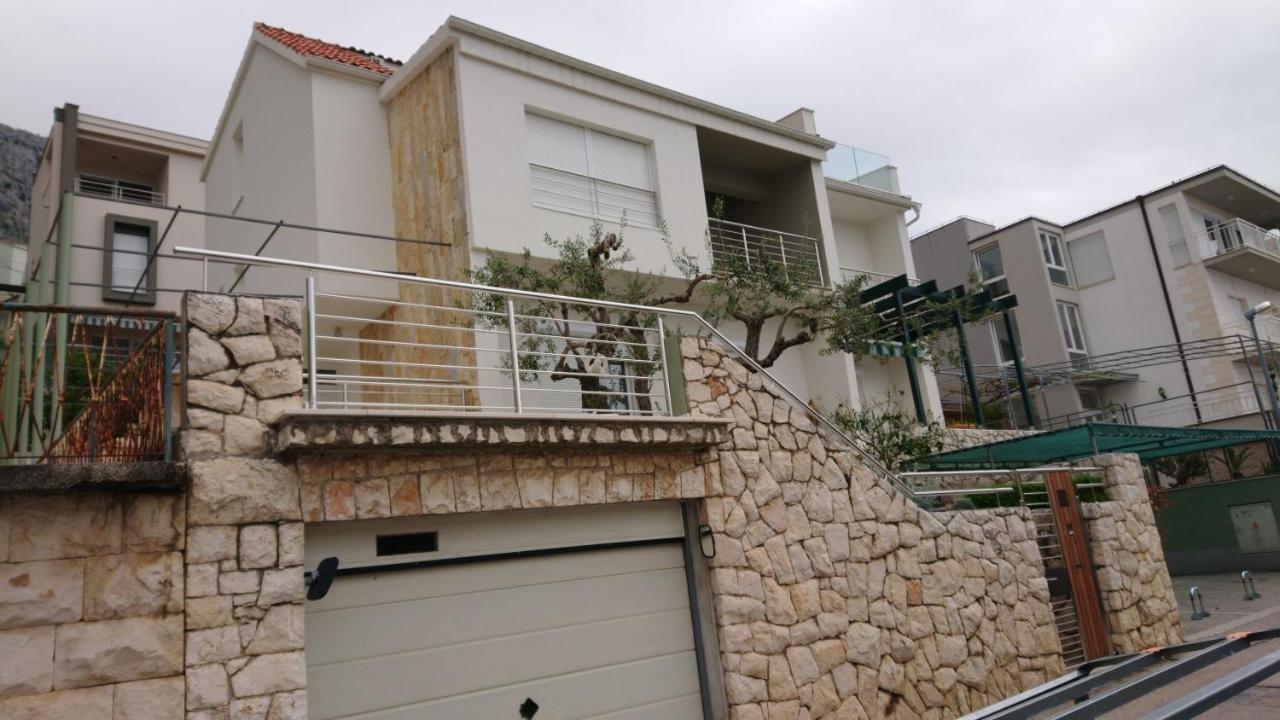 Apartment Sreta 奥米什 外观 照片